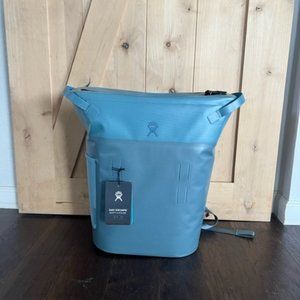 Hydroflask Day Escape Soft Cooler